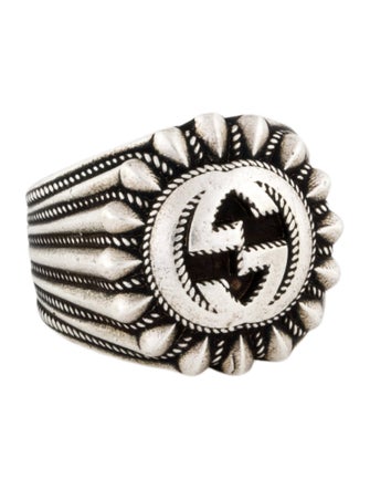 Gucci Interlocking G Engraved Cocktail Ring