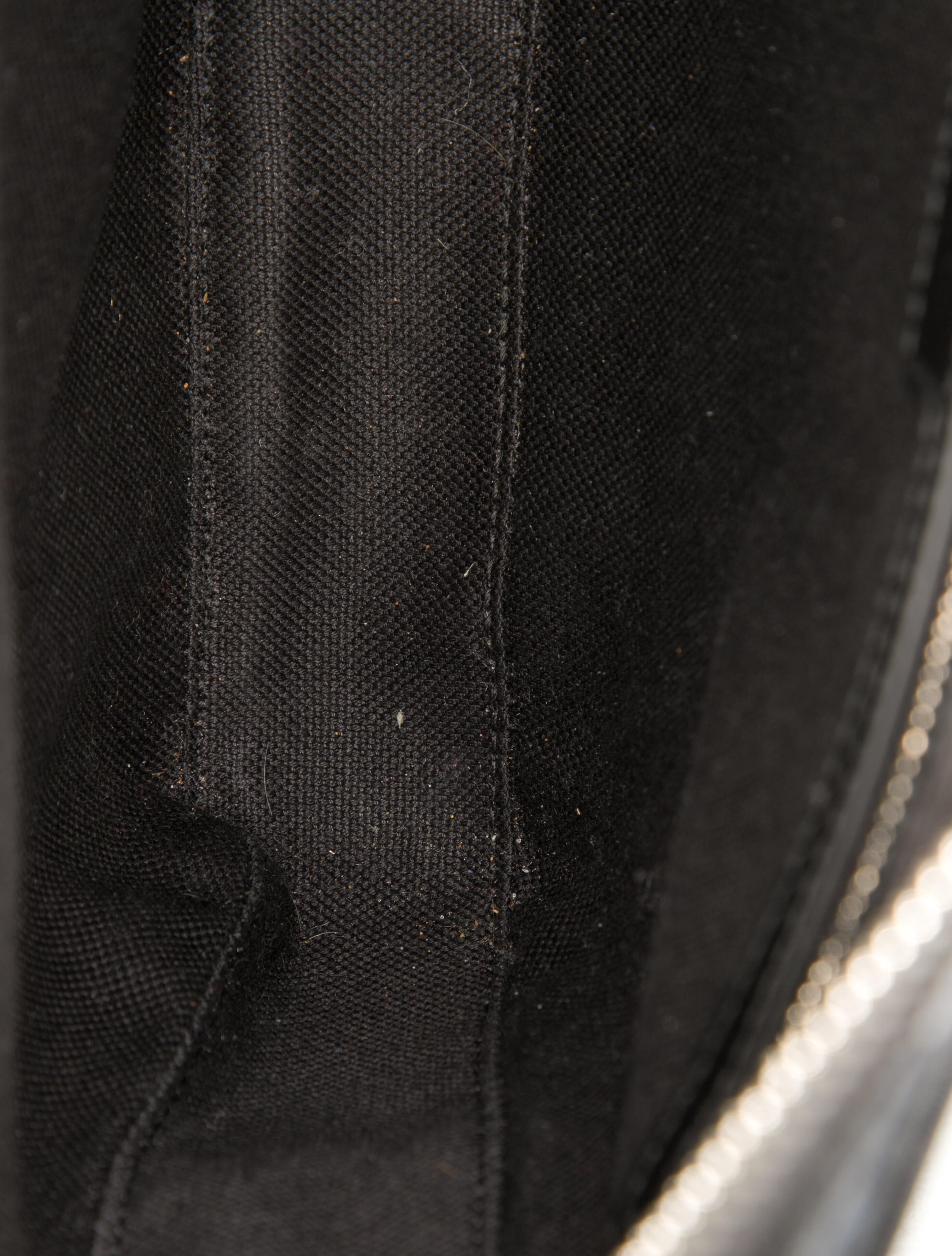 Gucci GG Supreme Crossbody Bag