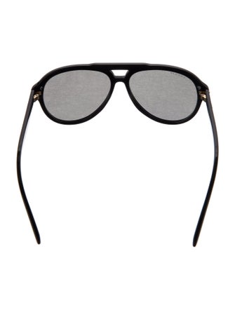 Gucci Oversize Tinted Sunglasses