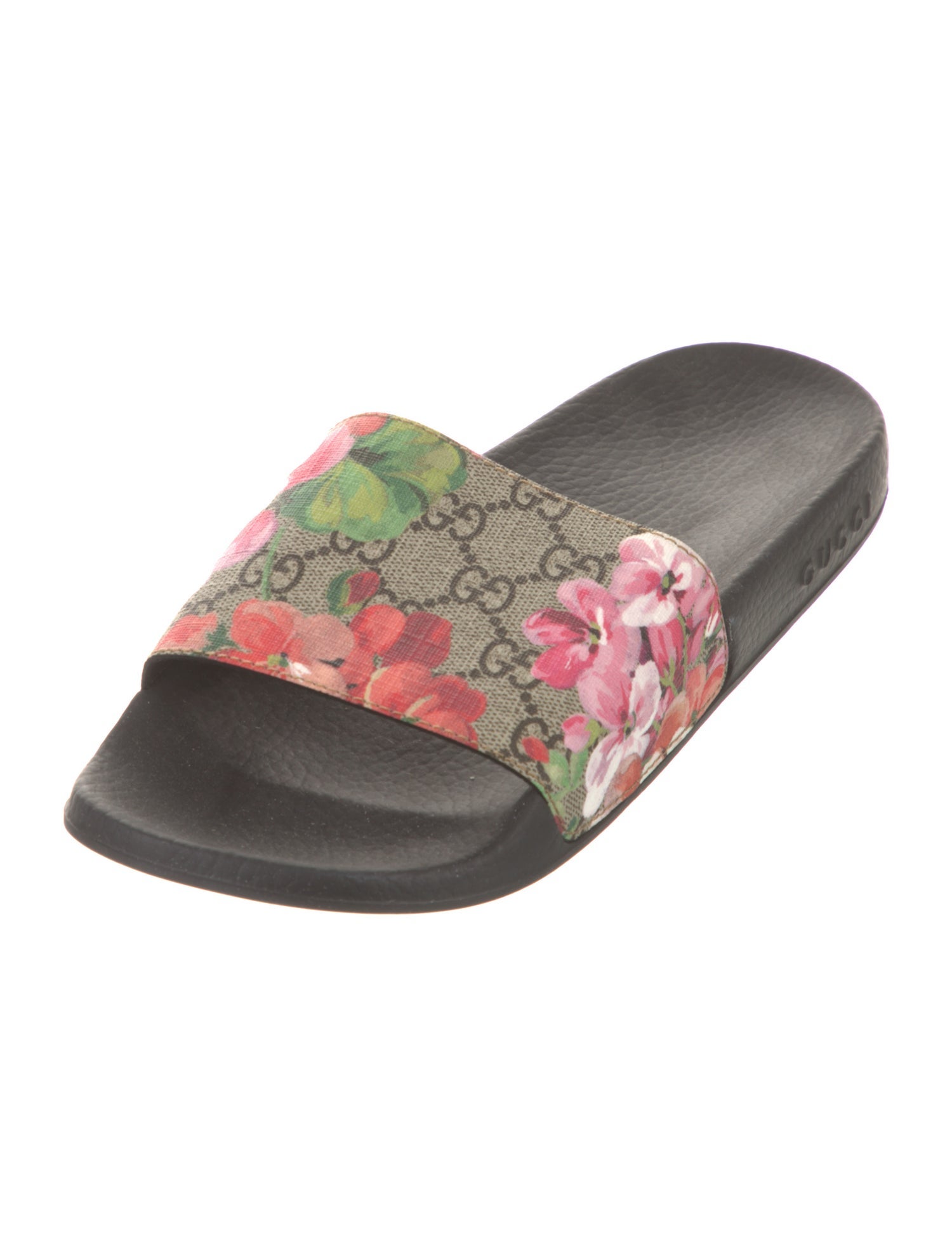 Gucci Pursuit GG Supreme Slides