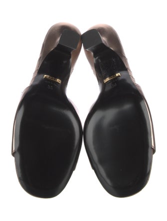 Gucci Double G Logo Leather Slides