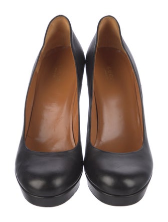 Gucci Leather Pumps