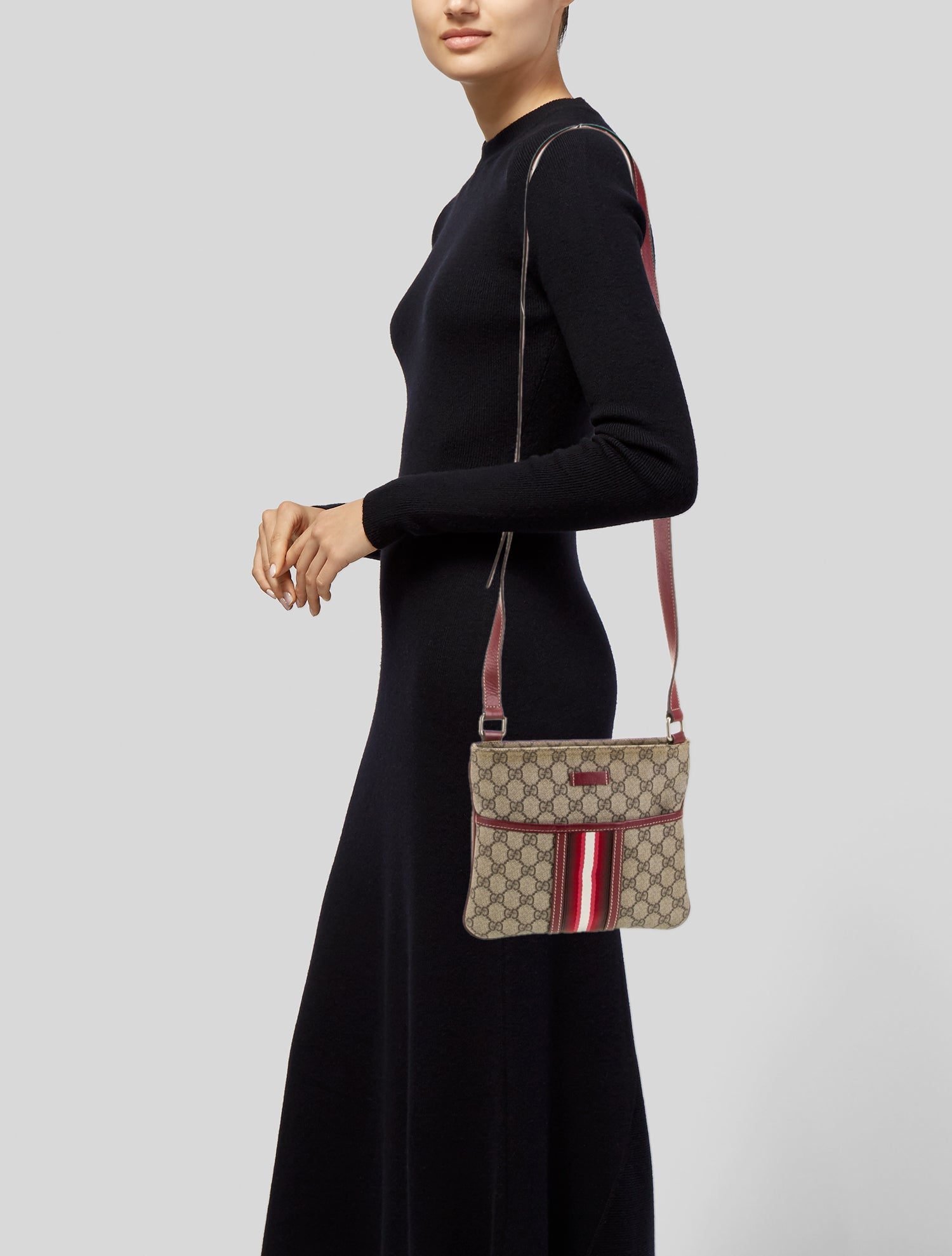 Gucci GG Supreme Messenger Bag