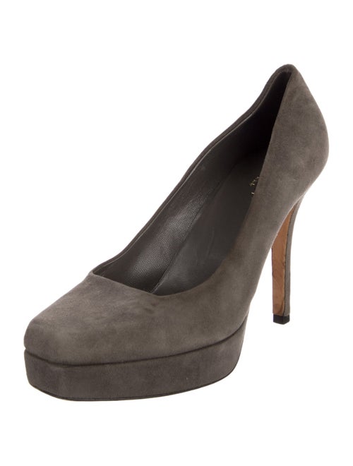 Gucci Suede Pumps