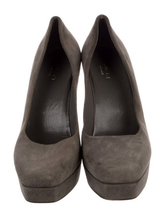 Gucci Suede Pumps