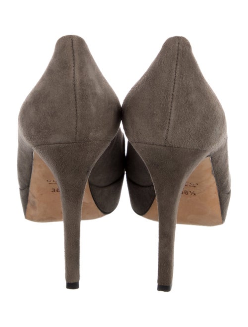 Gucci Suede Pumps
