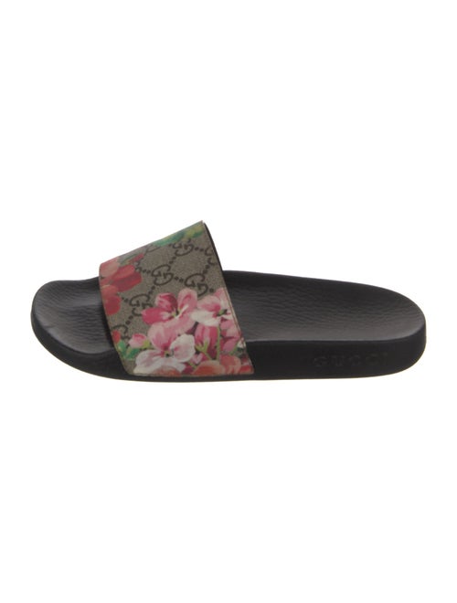 Gucci GG Supreme Slides