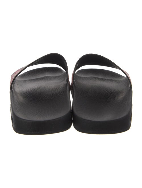 Gucci GG Supreme Slides