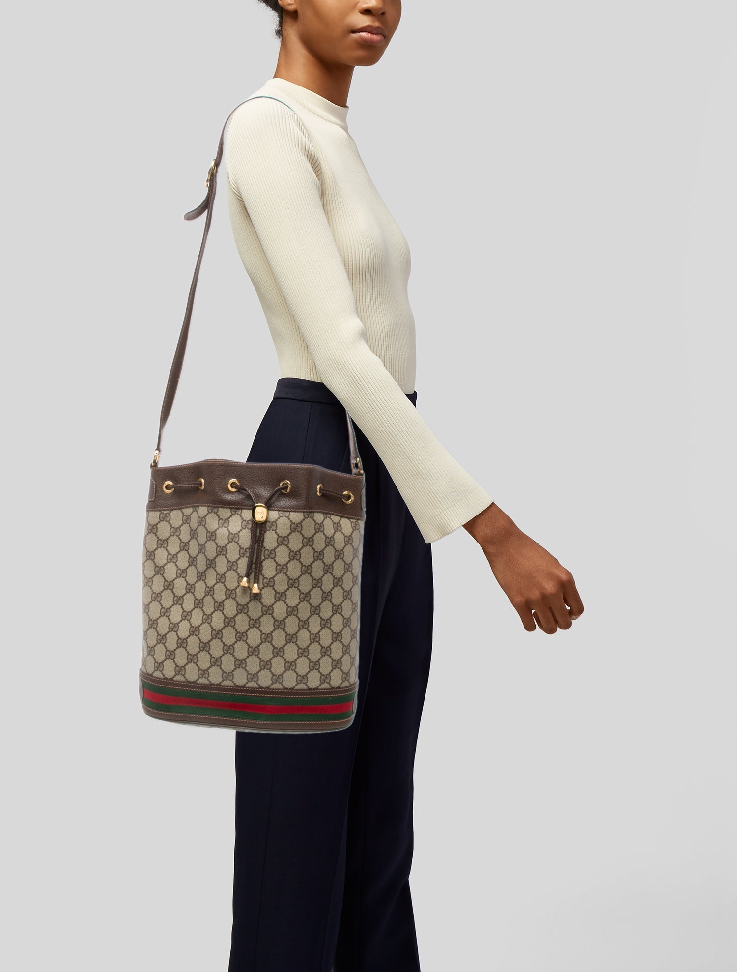 Gucci GG Supreme Bucket Bag Vintage