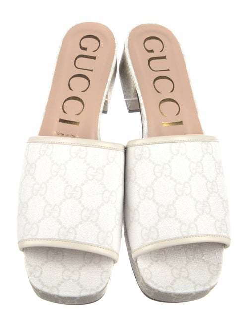 Gucci GG Supreme Slides