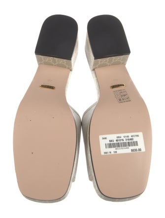 Gucci GG Supreme Slides