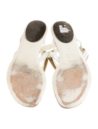 Gucci Horsebit Accent Leather T-Strap Sandals