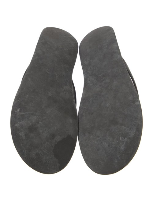 Gucci Double G Logo Rubber Flip Flops