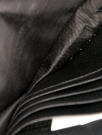 Gucci Signature Swing