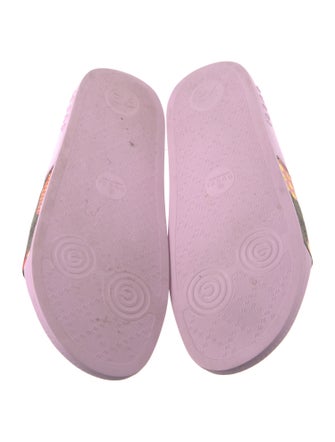 Gucci GG Supreme Slides