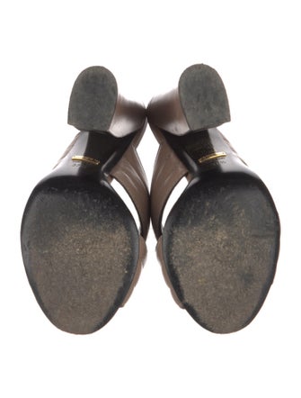 Gucci Leather Slides