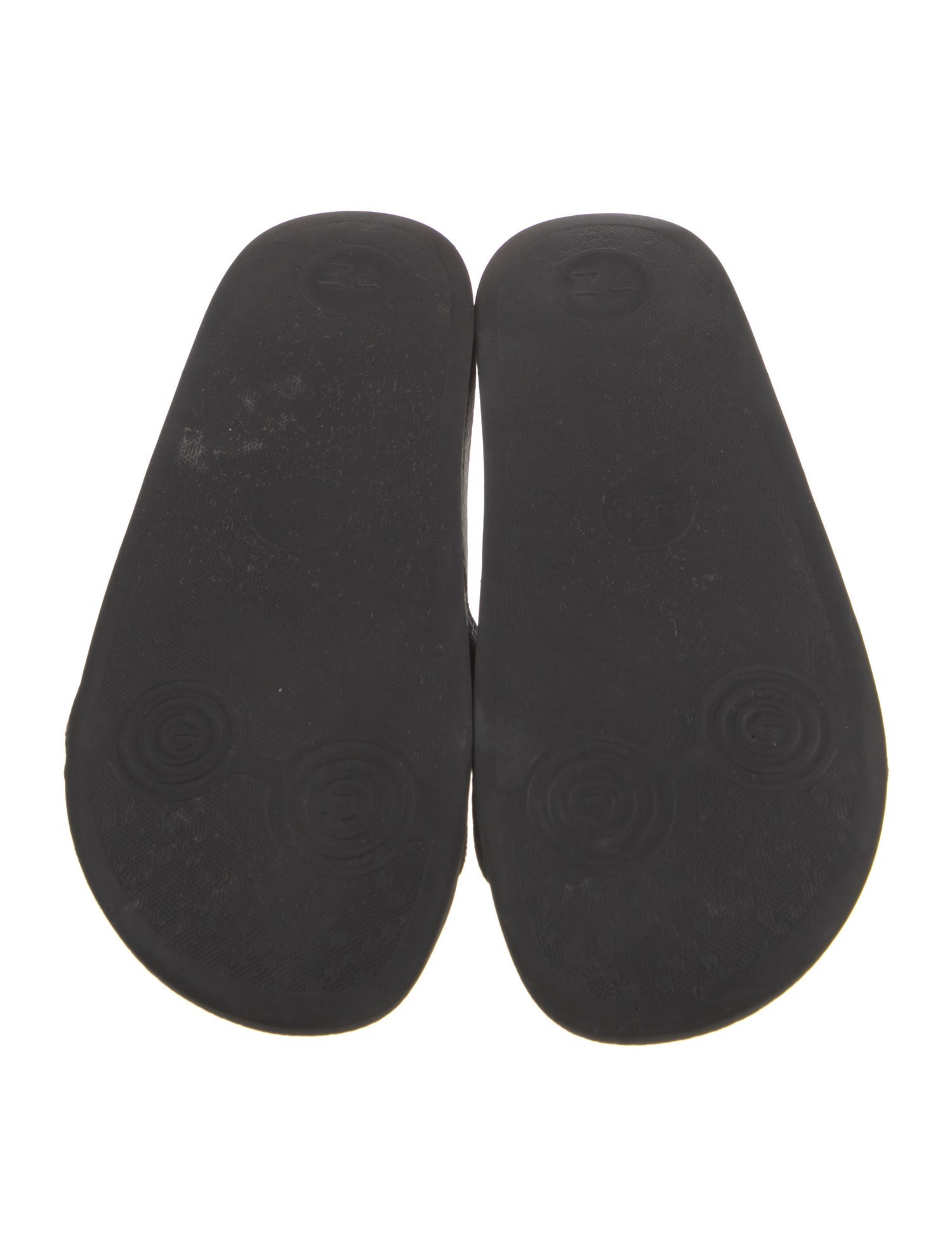 Gucci GG Supreme Slides