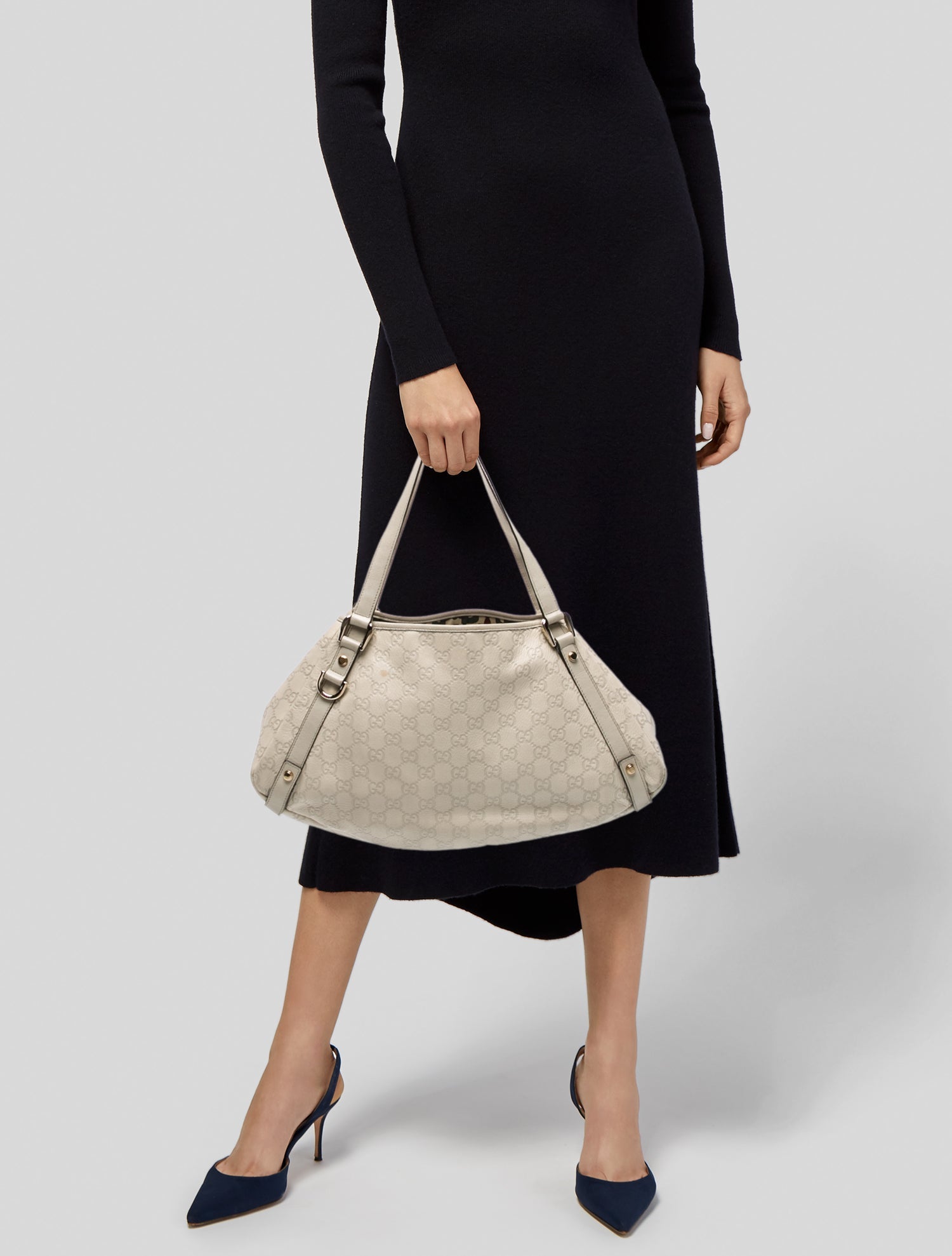 Gucci GG Signature Abbey Medium