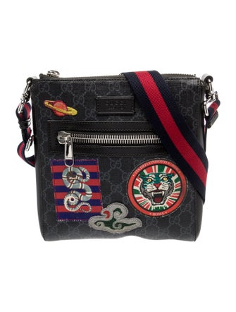 Gucci GG Supreme Courrier Small