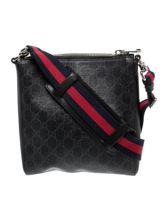 Gucci GG Supreme Courrier Small