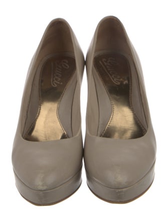 Gucci Leather Pumps