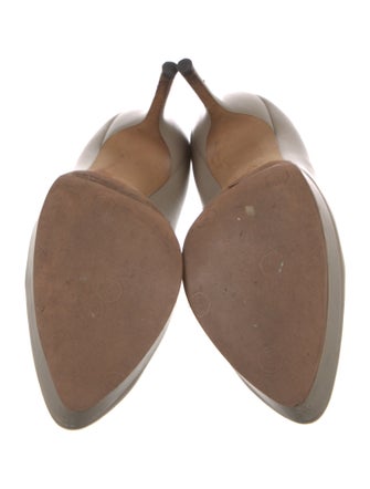 Gucci Leather Pumps