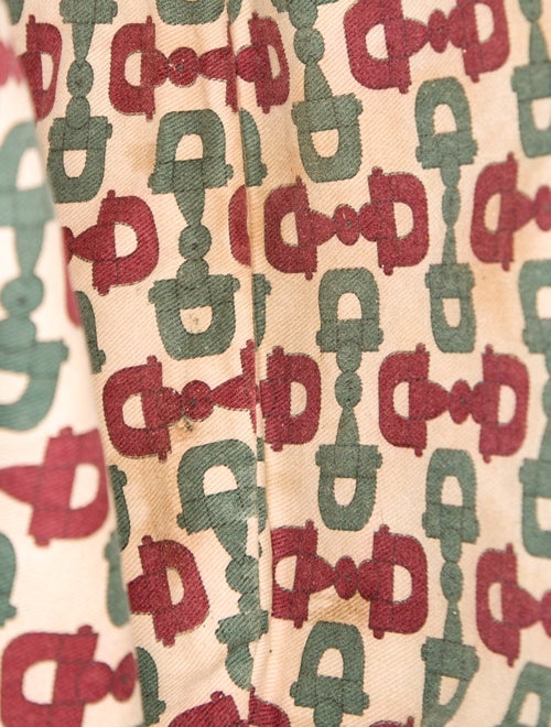 Gucci GG Signature Peggy