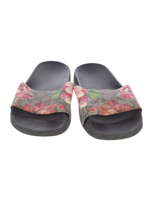 Gucci GG Supreme Slides