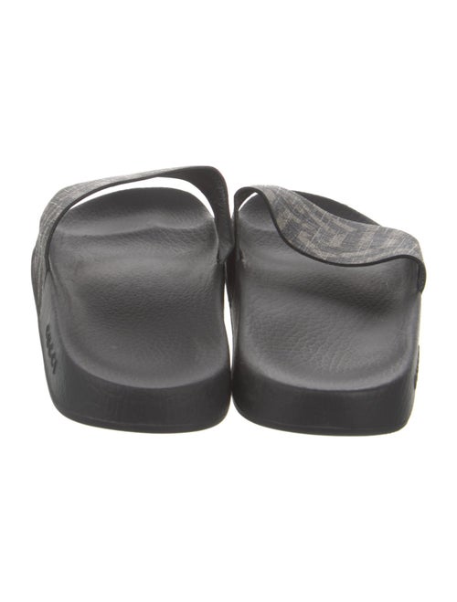 Gucci GG Supreme Slides