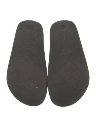 Gucci GG Supreme Slides