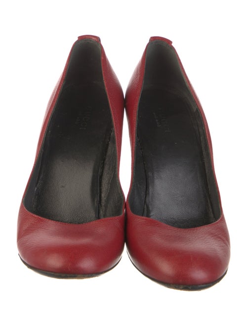 Gucci Interlocking G Logo Leather Pumps