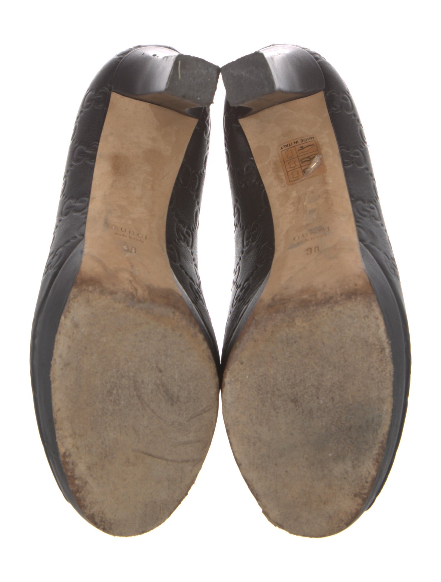 Gucci GG Signature Leather Pumps