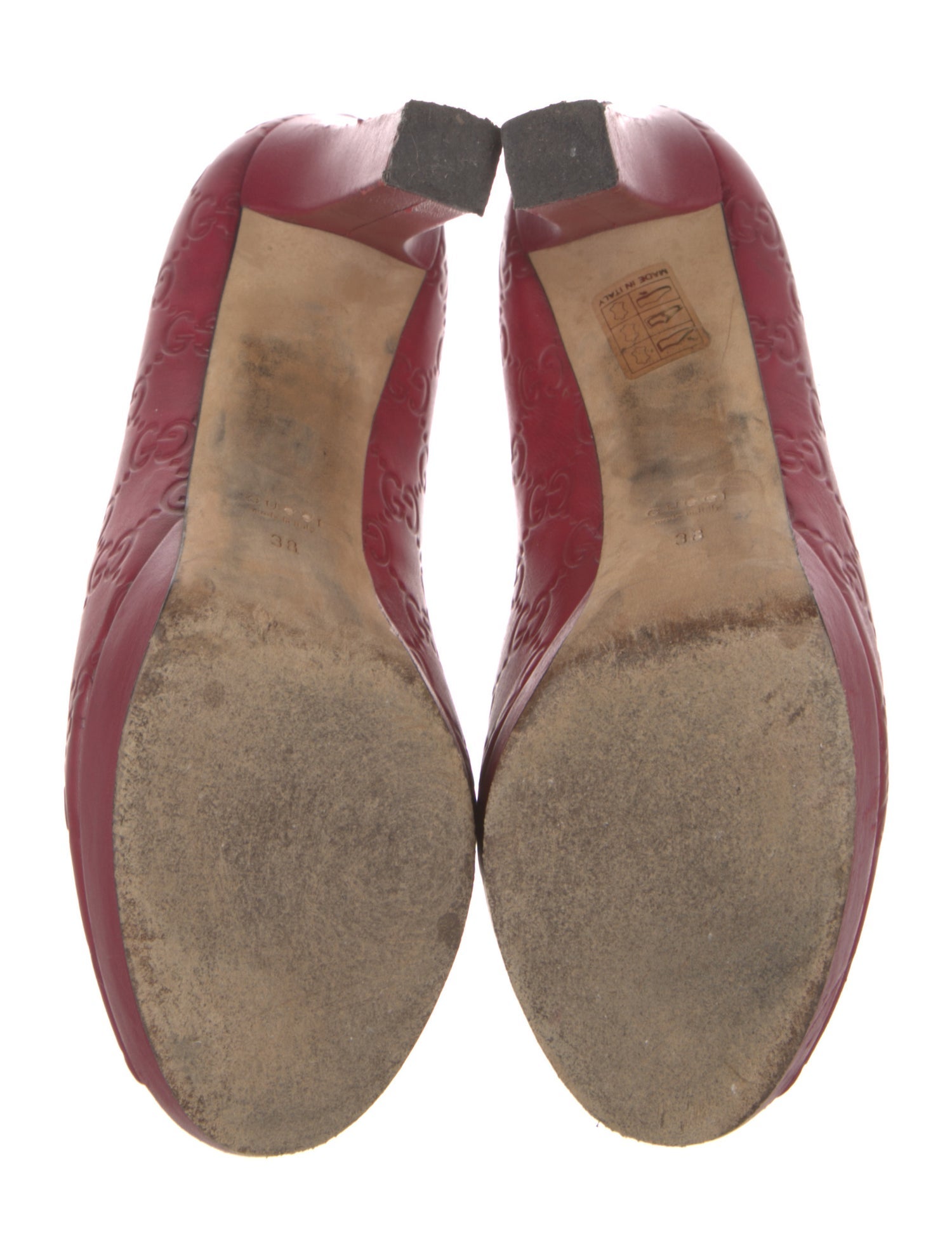 Gucci GG Signature Leather Pumps