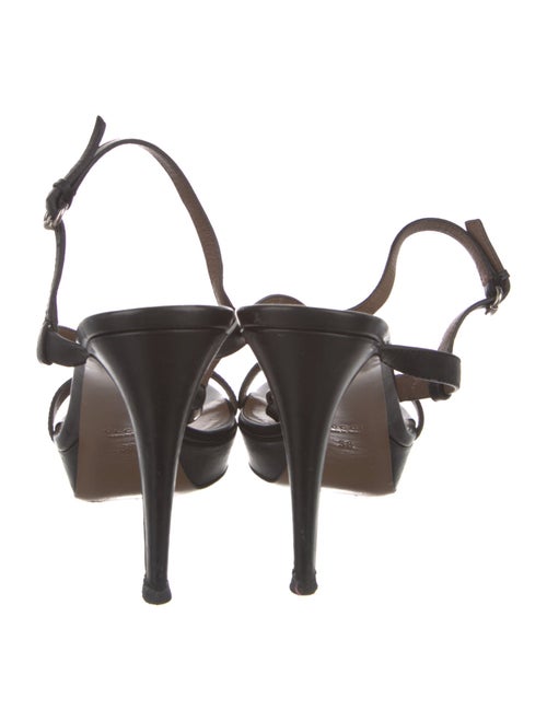 Gucci Horsebit Accent Leather T-Strap Sandals