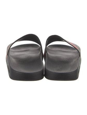 Gucci GG Supreme Slides