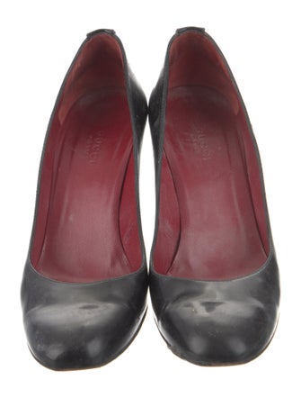 Gucci Interlocking G Logo Patent Leather Pumps