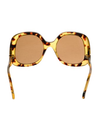 Gucci Oversize Tinted Sunglasses