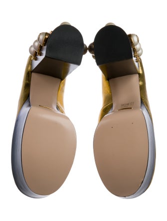 Gucci Faux Pearl Accents Leather Pumps