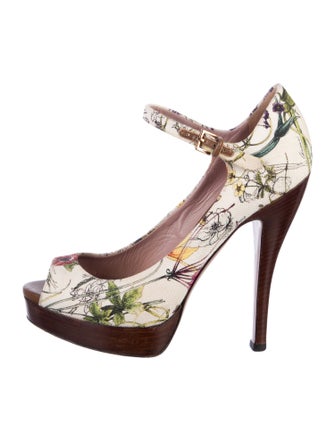 Gucci Flora Print Canvas Pumps
