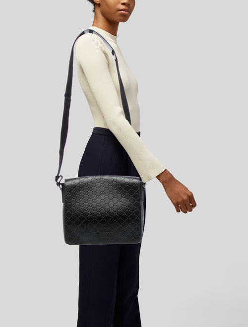 Gucci GG Signature Messenger Bag