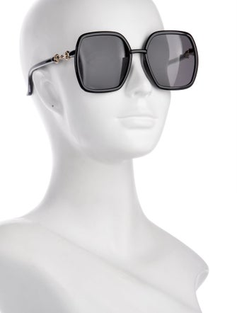 Gucci Oversize Tinted Sunglasses
