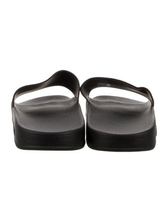 Gucci GG Supreme Slides