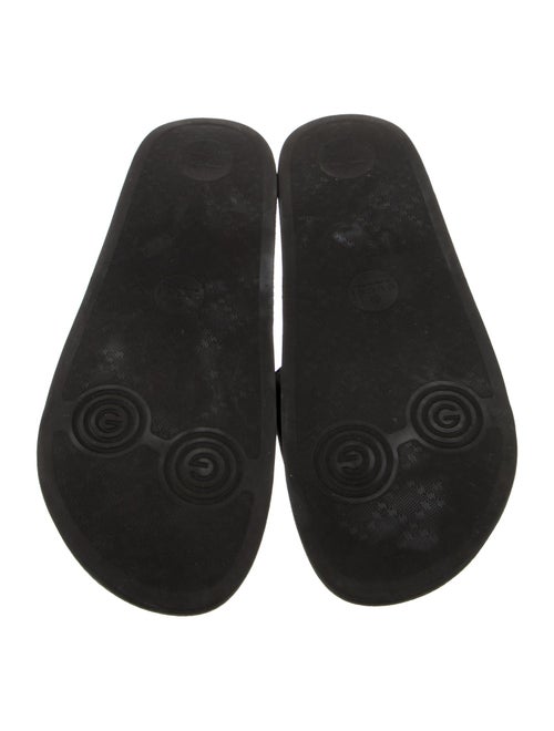 Gucci GG Supreme Slides