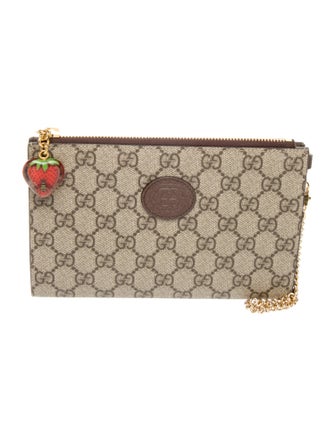 Gucci GG Supreme Clutch