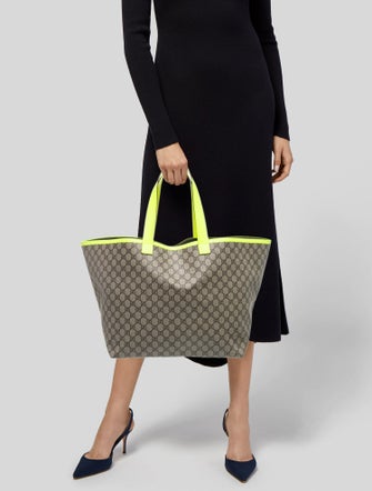 Gucci GG Supreme Totissima Medium