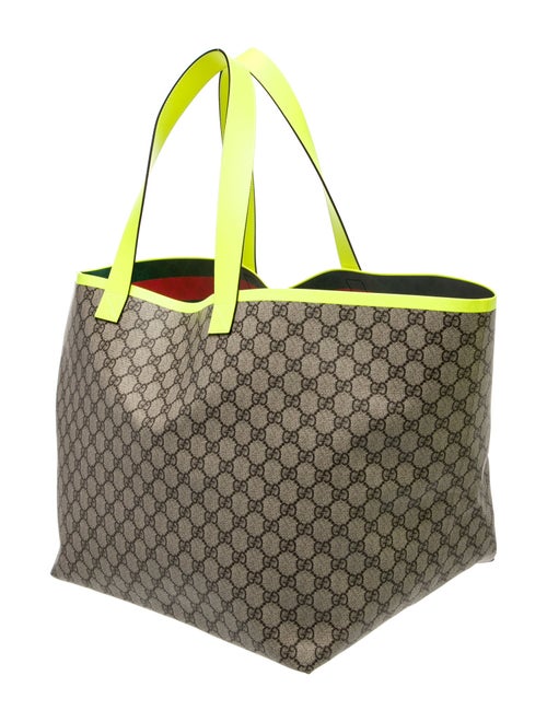 Gucci GG Supreme Totissima Medium