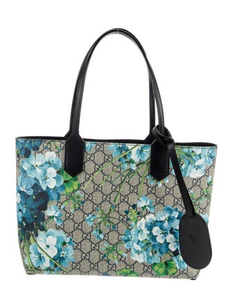 Gucci GG Supreme Reversible Small