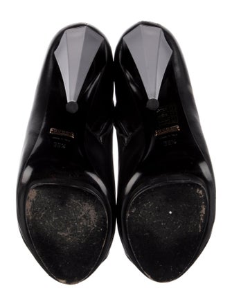 Gucci Leather Cutout Accent Boots