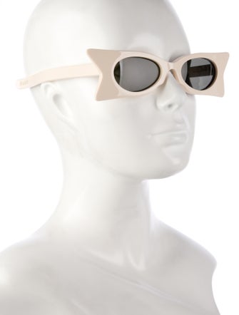 Gucci Cat-Eye Tinted Sunglasses