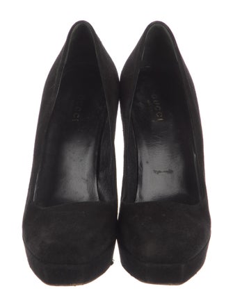 Gucci Suede Pumps